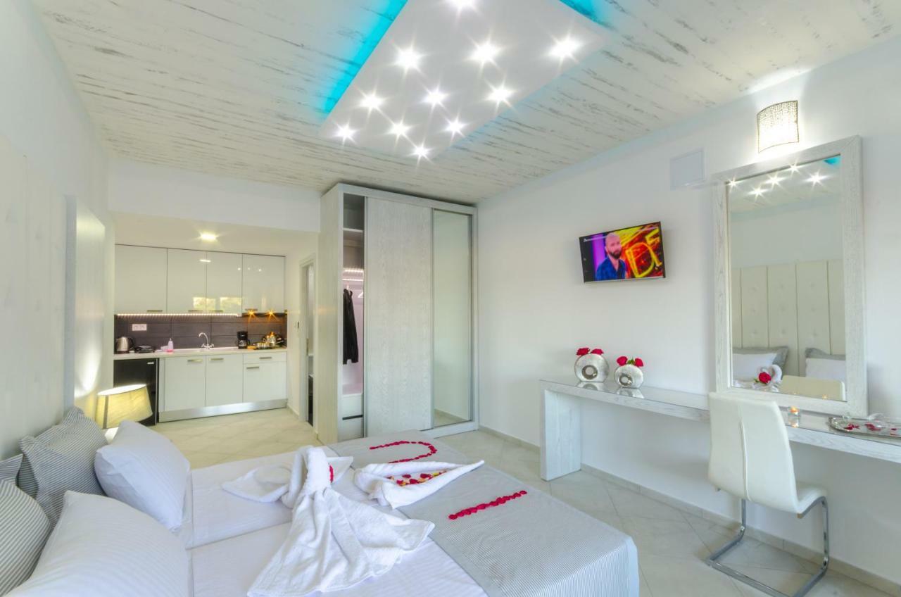 Ftelia Luxury Studio "Quattro" Megáli Ámosz Kültér fotó